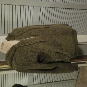 No boundaries fleece sweatshirt